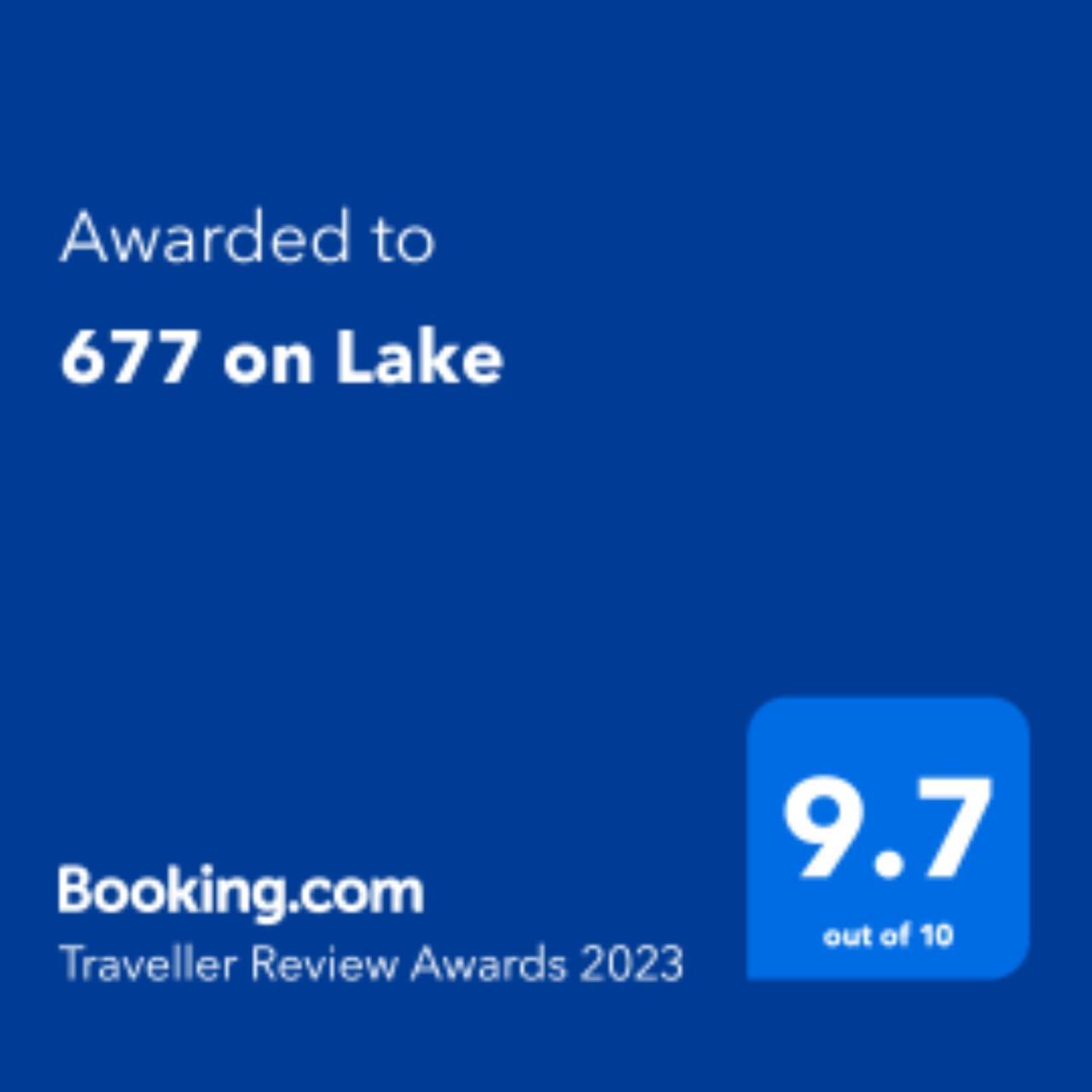 677 On Lake Уилдернесс Экстерьер фото