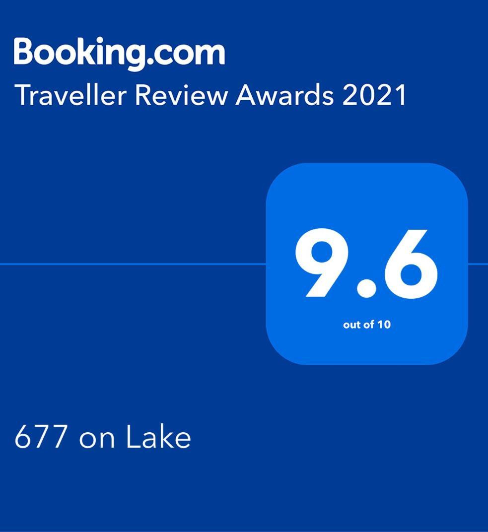 677 On Lake Уилдернесс Экстерьер фото
